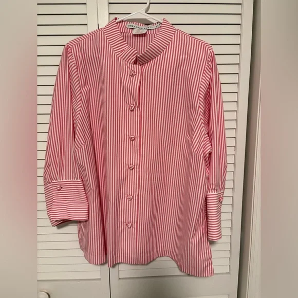 Gretchen Scott Designs Pink and White Forget me Knot button down - Picture 3 of 6